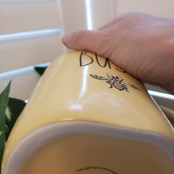 RAE DUNN YELLOW BUSY BEE 20 OZ MUG NEW - Picture 3 of 3